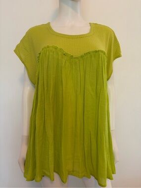 #730 Umgee NWT Lime Green Pleated Mixed-Fabric Tunic